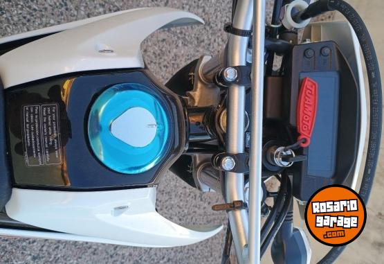 Motos - Honda Tornado XR 250 2024 Nafta 1Km - En Venta