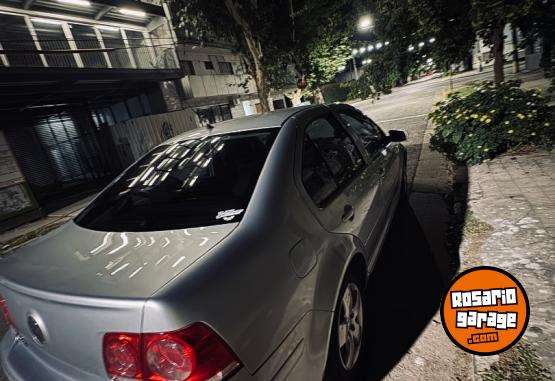 Autos - Volkswagen Bora 2.0 2011 Nafta 173000Km - En Venta