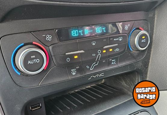 Autos - Ford FOCUS SE plus bora cruze 2016 Nafta 90000Km - En Venta