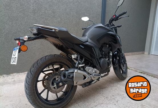 Motos - Yamaha FZ 25 2023 Nafta 3200Km - En Venta