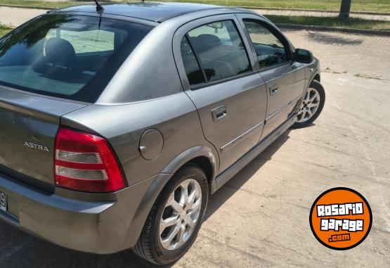 Autos - Chevrolet Astra Gls 2010 2.0 2010 Nafta 271000Km - En Venta