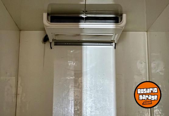 Camiones y Gr�as - Accelo 815 2018 - En Venta