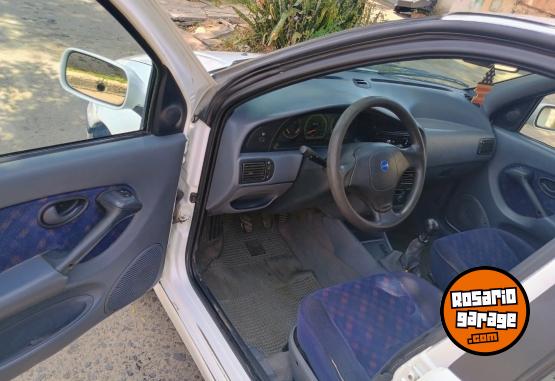 Autos - Fiat Siena HL 1997 GNC 284000Km - En Venta