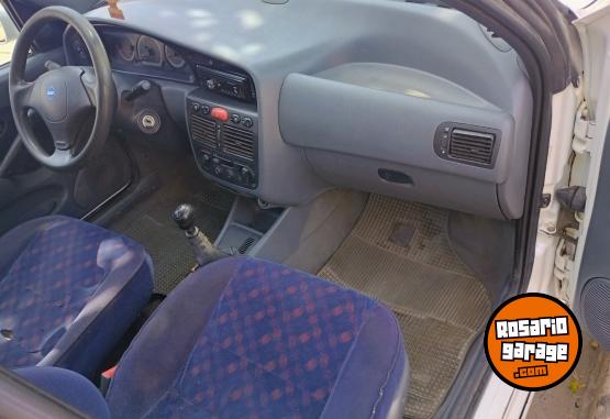 Autos - Fiat Siena HL 1997 GNC 284000Km - En Venta