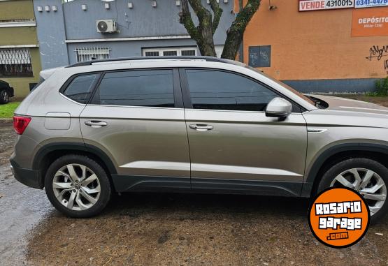 Autos - Volkswagen TAOS COMFORLINE 2024 2024 Nafta 17000Km - En Venta