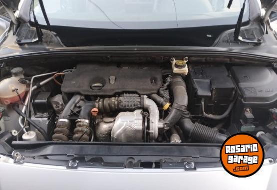 Autos - Peugeot 408 alluve+nav 2011 Diesel 175000Km - En Venta