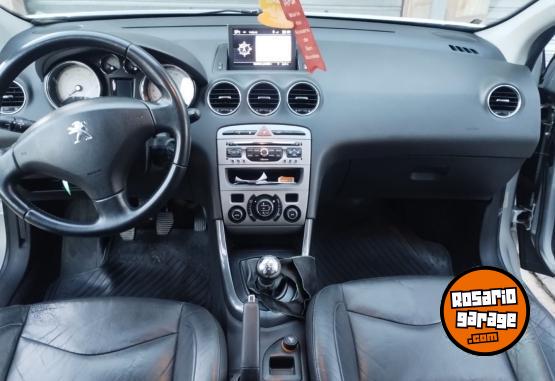 Autos - Peugeot 408 alluve+nav 2011 Diesel 175000Km - En Venta