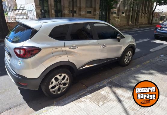 Autos - Renault Captur Zen 2021 Nafta 57100Km - En Venta