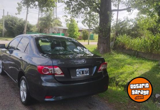 Autos - Toyota Versión xei 2013 Nafta 210000Km - En Venta