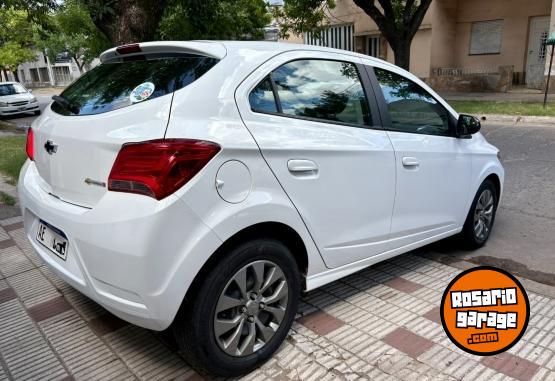 Autos - Chevrolet Onix Joy Black MT 1,4 2020 Nafta 37000Km - En Venta