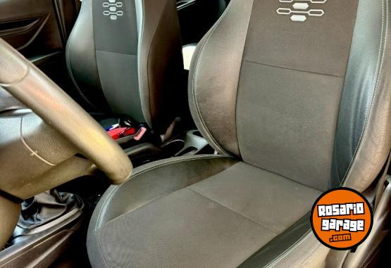 Autos - Chevrolet Onix Joy Black MT 1,4 2020 Nafta 37000Km - En Venta