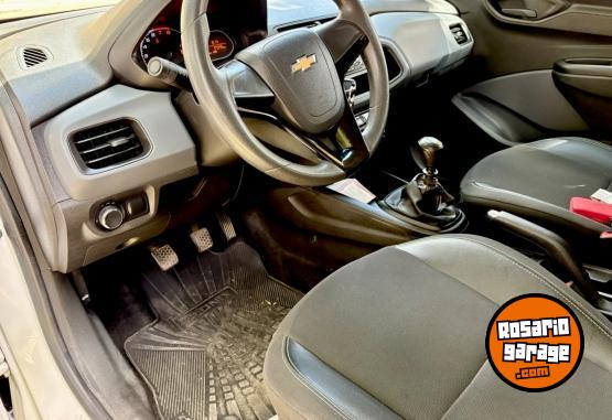 Autos - Chevrolet Onix Joy Black MT 1,4 2020 Nafta 37000Km - En Venta