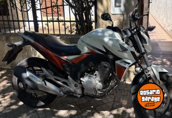 Motos - Honda twister 2019 Nafta 25000Km - En Venta