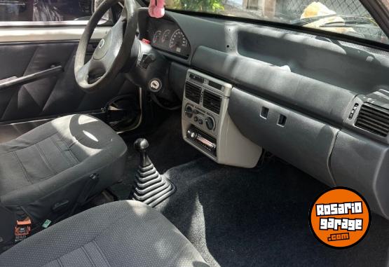 Utilitarios - Fiat Fiorino 2006 Nafta 174000Km - En Venta