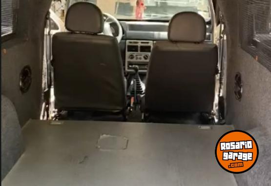 Utilitarios - Fiat Fiorino 2006 Nafta 174000Km - En Venta