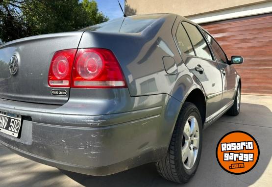 Autos - Volkswagen Bora 2008 Nafta 340000Km - En Venta