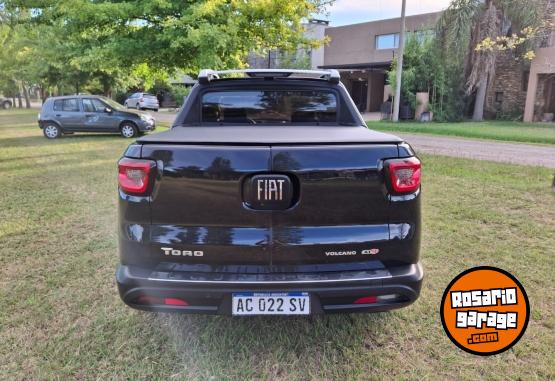 Camionetas - Fiat Toro Volcano At9 4x4 2017 Diesel 184000Km - En Venta