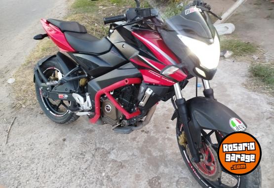 Motos - Bajaj Rouser NS 200 2015 Nafta 28000Km - En Venta