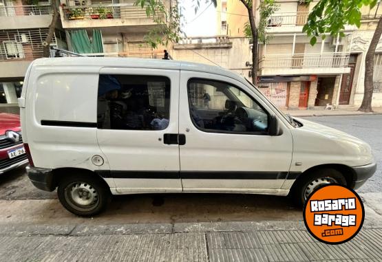 Utilitarios - Peugeot Partner 2010 Diesel 265000Km - En Venta
