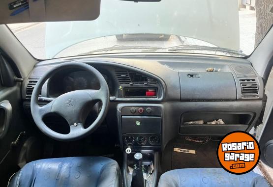 Utilitarios - Peugeot Partner 2010 Diesel 265000Km - En Venta