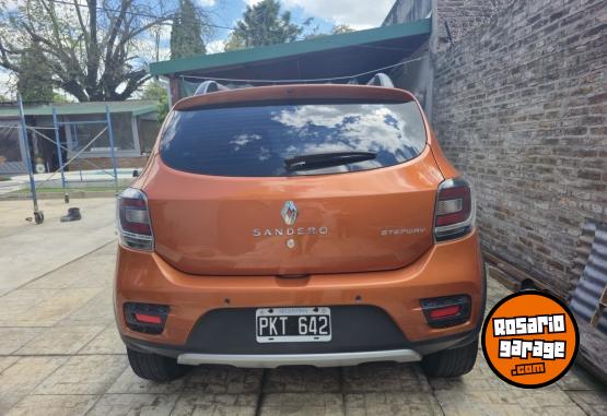 Autos - Renault Sandero Stepway Privilege 2015 Nafta 92000Km - En Venta