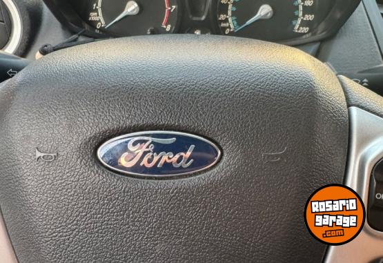 Autos - Ford Fiesta plus 2014 GNC 127Km - En Venta