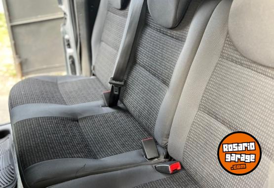 Utilitarios - Peugeot Partner 2020 GNC 123000Km - En Venta