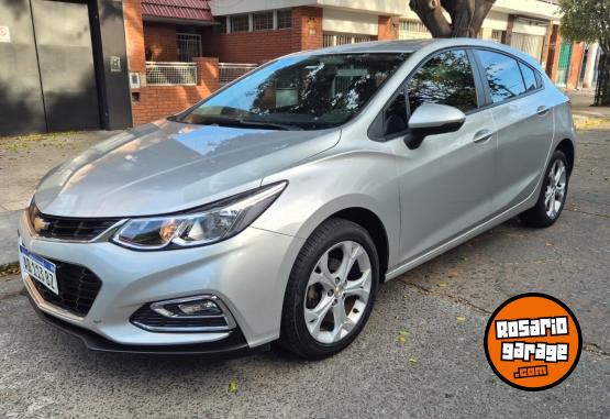 Autos - Chevrolet Cruze sevis oficiales per 2018 Nafta 68000Km - En Venta