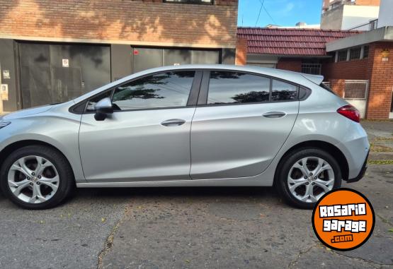 Autos - Chevrolet Cruze sevis oficiales per 2018 Nafta 68000Km - En Venta