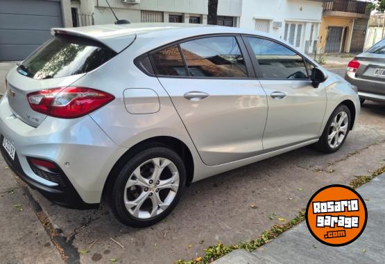 Autos - Chevrolet Cruze sevis oficiales per 2018 Nafta 68000Km - En Venta