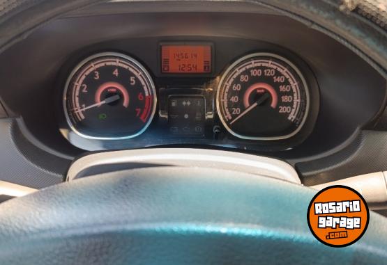 Autos - Renault Sandero confort 2011 Nafta 145Km - En Venta