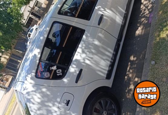 Autos - Renault Sandero confort 2011 Nafta 145Km - En Venta