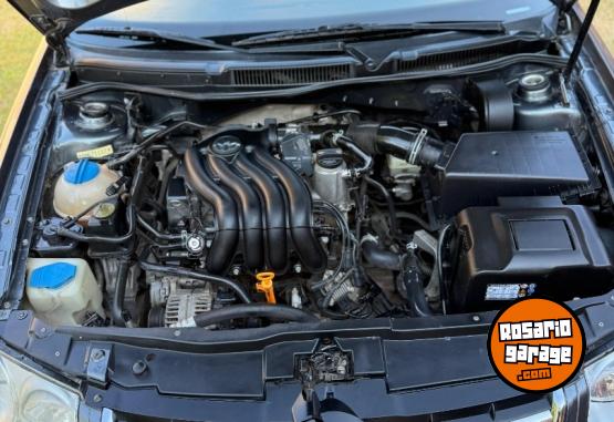 Autos - Volkswagen Bora 2008 Nafta 240000Km - En Venta