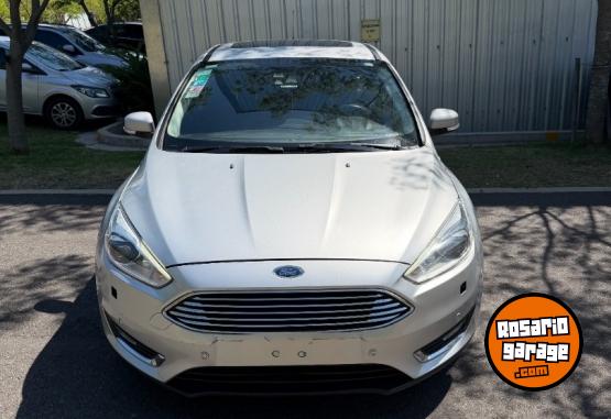 Autos - Ford Focus Titanium 2017 2017 Nafta 76000Km - En Venta