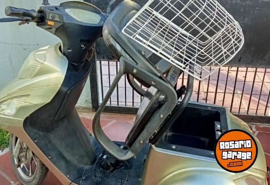 Motos - IKA Triciclo 2010 Electrico / Hibrido 111Km - En Venta