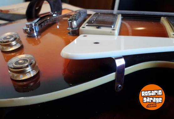 Instrumentos Musicales - Liquido Guitarra tipo Les Paul - En Venta