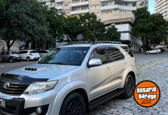 Camionetas - Toyota SW4 SRv 4x4 7 asientos 2014 Diesel  - En Venta