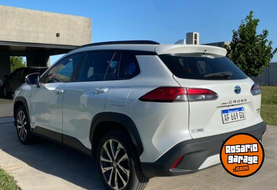 Camionetas - Toyota Corolla Cross 2022 Electrico / Hibrido 74000Km - En Venta