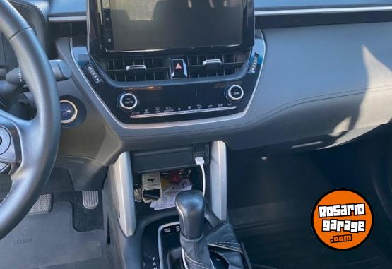 Camionetas - Toyota Corolla Cross 2022 Electrico / Hibrido 74000Km - En Venta