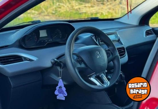 Autos - Peugeot 208 2017 Nafta 130000Km - En Venta