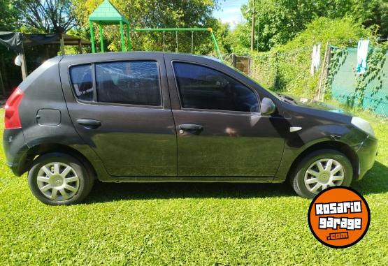Autos - Renault Sandero 2011 Nafta 197000Km - En Venta
