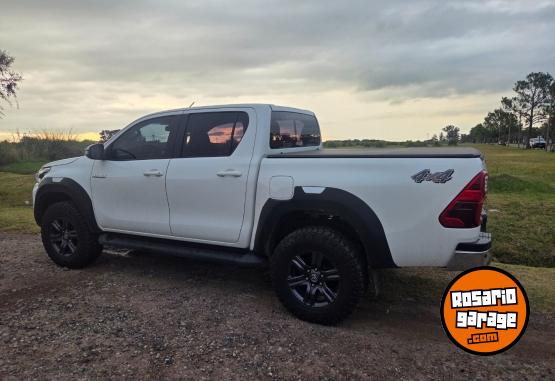 Camionetas - Toyota Hilux 2022 Diesel 98000Km - En Venta