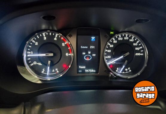 Camionetas - Toyota Hilux 2022 Diesel 98000Km - En Venta