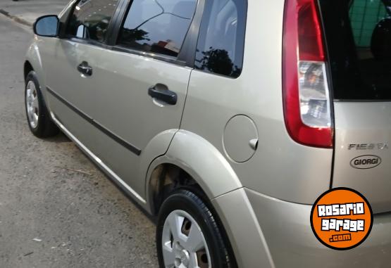 Autos - Ford Fiesta 2009 Nafta 127000Km - En Venta
