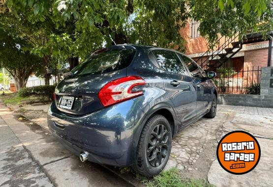 Autos - Peugeot 208 Allure 2014 Nafta 137000Km - En Venta