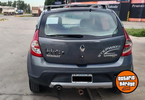 Autos - Renault Sandero stepway 2011 Nafta 215000Km - En Venta