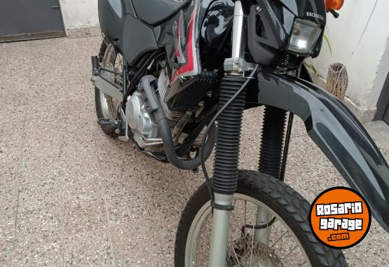 Motos - Honda Tornado 250 2017 Nafta 19000Km - En Venta