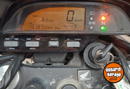 Motos - Honda Tornado 250 2017 Nafta 19000Km - En Venta