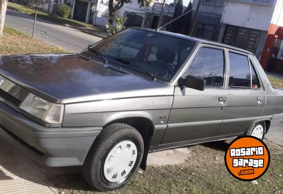 Autos - Renault 9 1995 Nafta 147000Km - En Venta