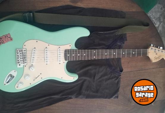 Instrumentos Musicales - Guitarra el�ctrica squier by fender stratocaster - En Venta